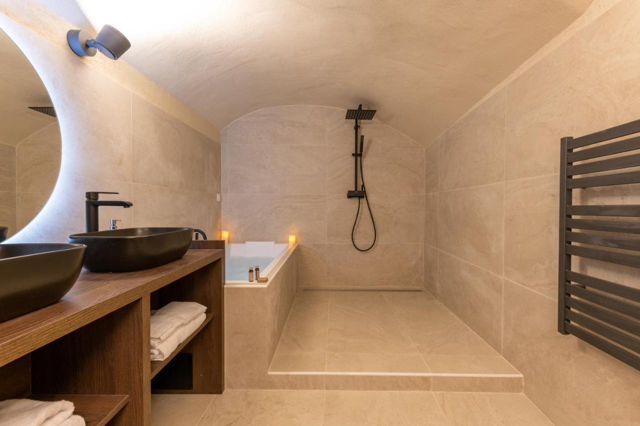 Cocoon Du Vieux Lyon - Luxury Apartment - Balneo ภายนอก รูปภาพ