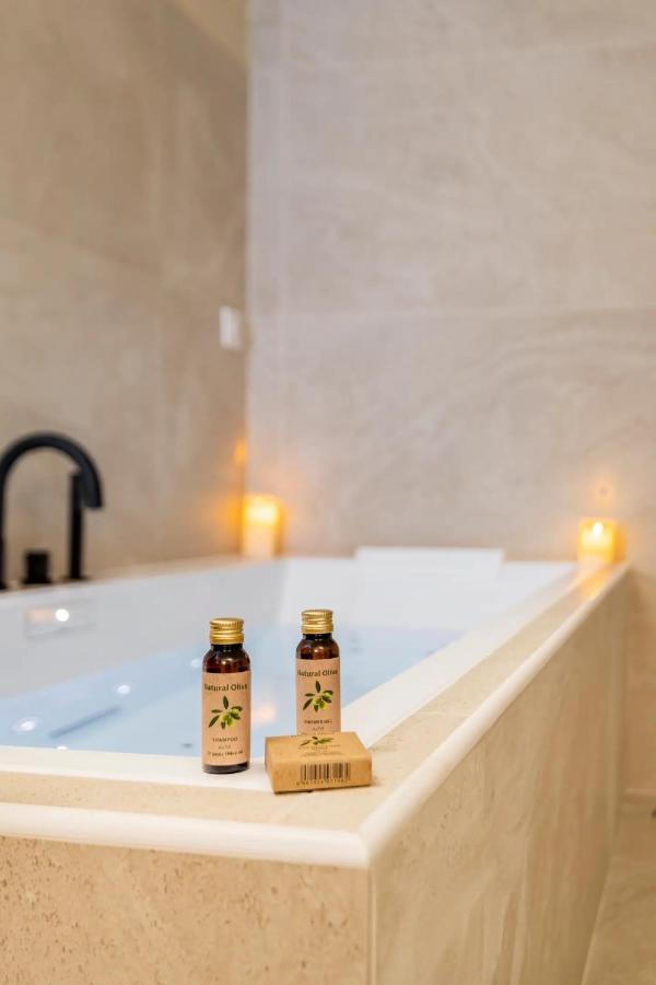 Cocoon Du Vieux Lyon - Luxury Apartment - Balneo ภายนอก รูปภาพ